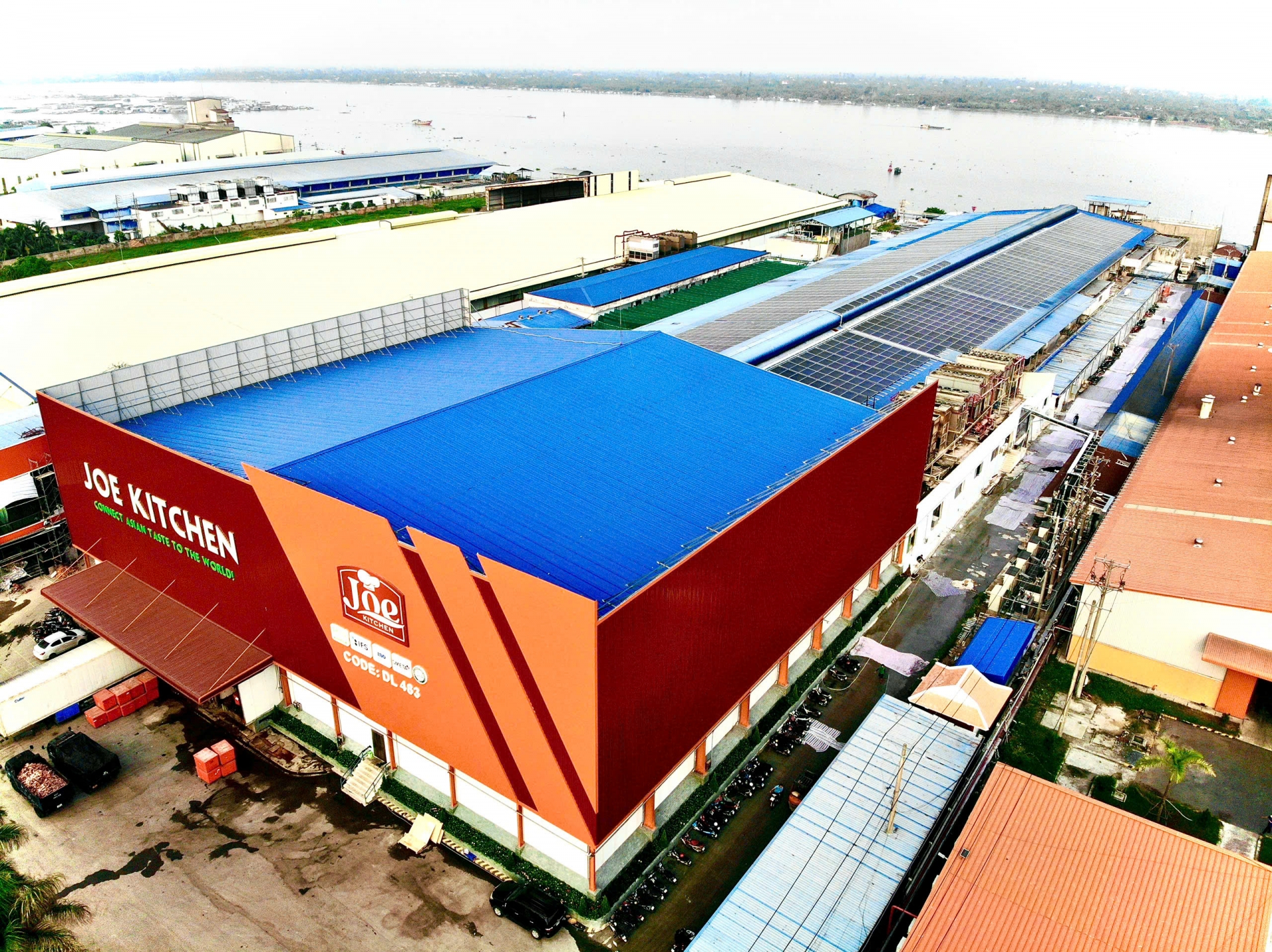 Toàn cảnh Nhà máy Thủy sản CADOVINA triển khai hệ thống điện mặt trời áp mái công suất 1.088,6 kWp.