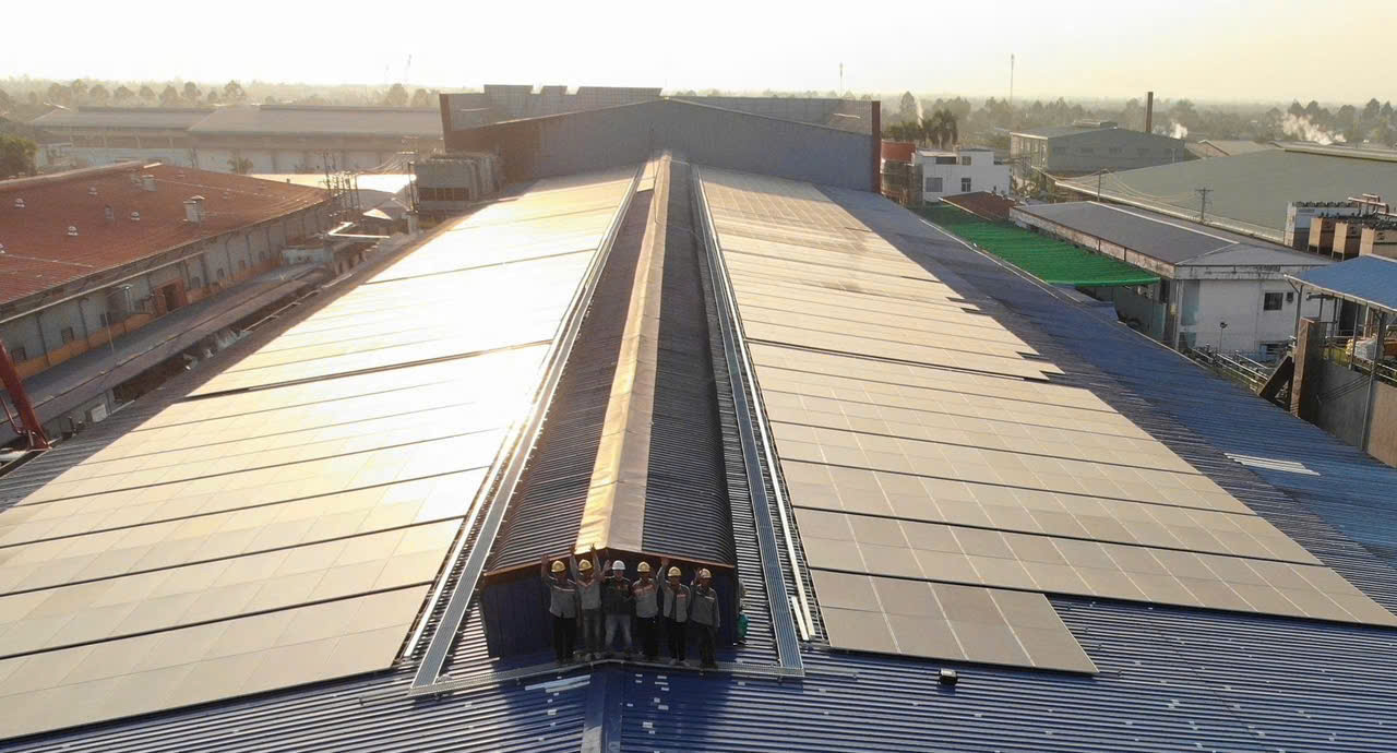 Nhà thầu Hoàng Vũ thi công hệ thống điện mặt trời áp mái nhà máy thủy sản CADOVINA 1.088,6 kWp